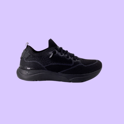 Walk In Pitas Cue Woman Black